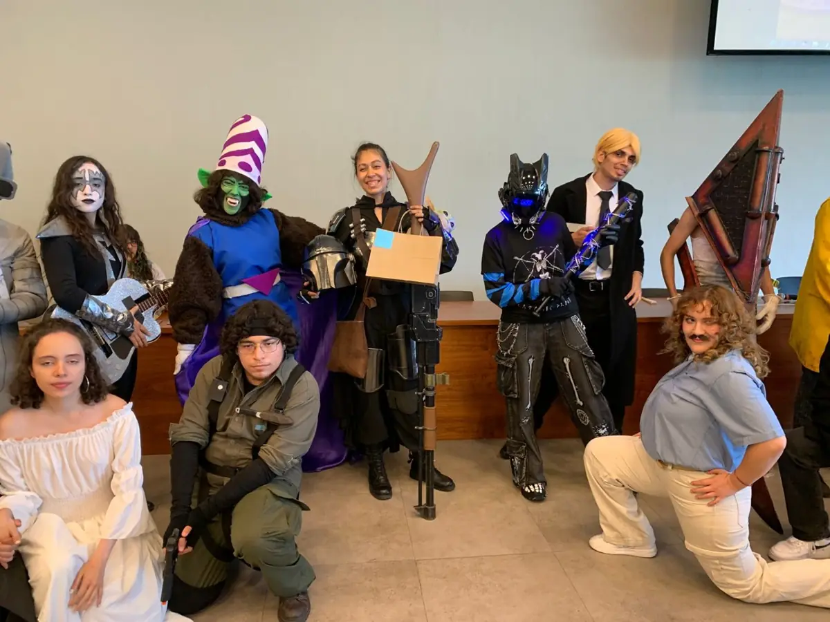 Concursantes del desfile de disfraces 2025